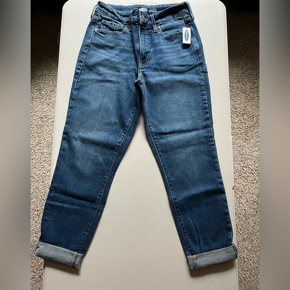Womens Old Navy, dark wash, denim jeans. Size 4 - Picture 3 of 4